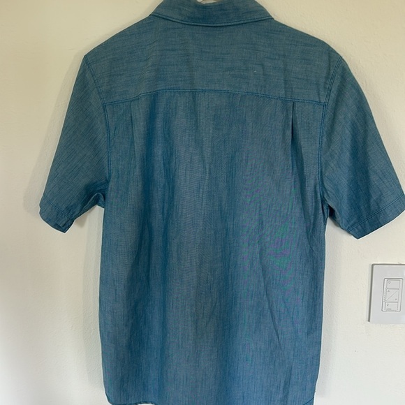 The North Face Men’s Short Sleeve Button-Up Shirt – Size Medium – Blue - Picture 5 of 8